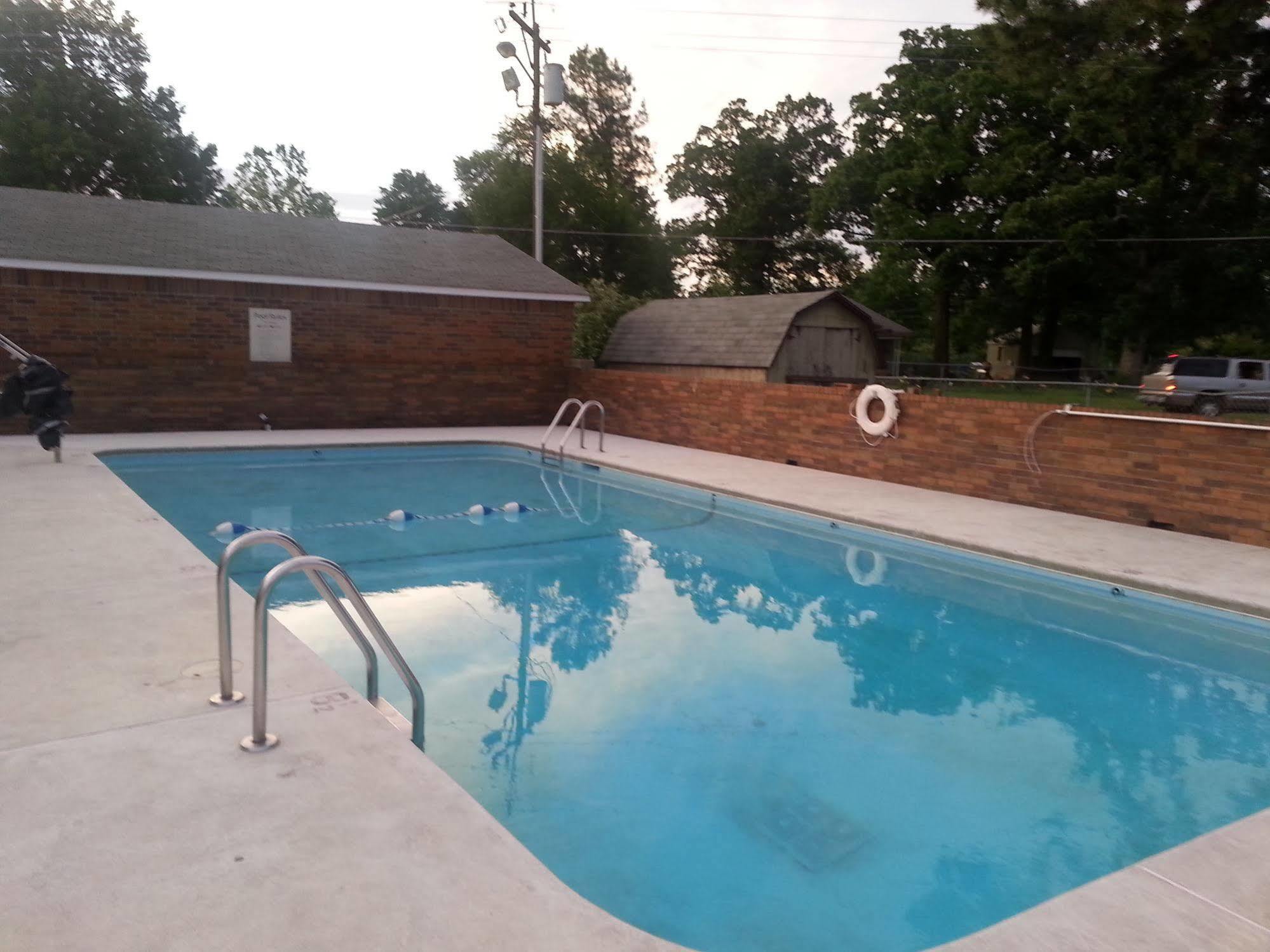 Holiday Pines Motel Jay Buitenkant foto
